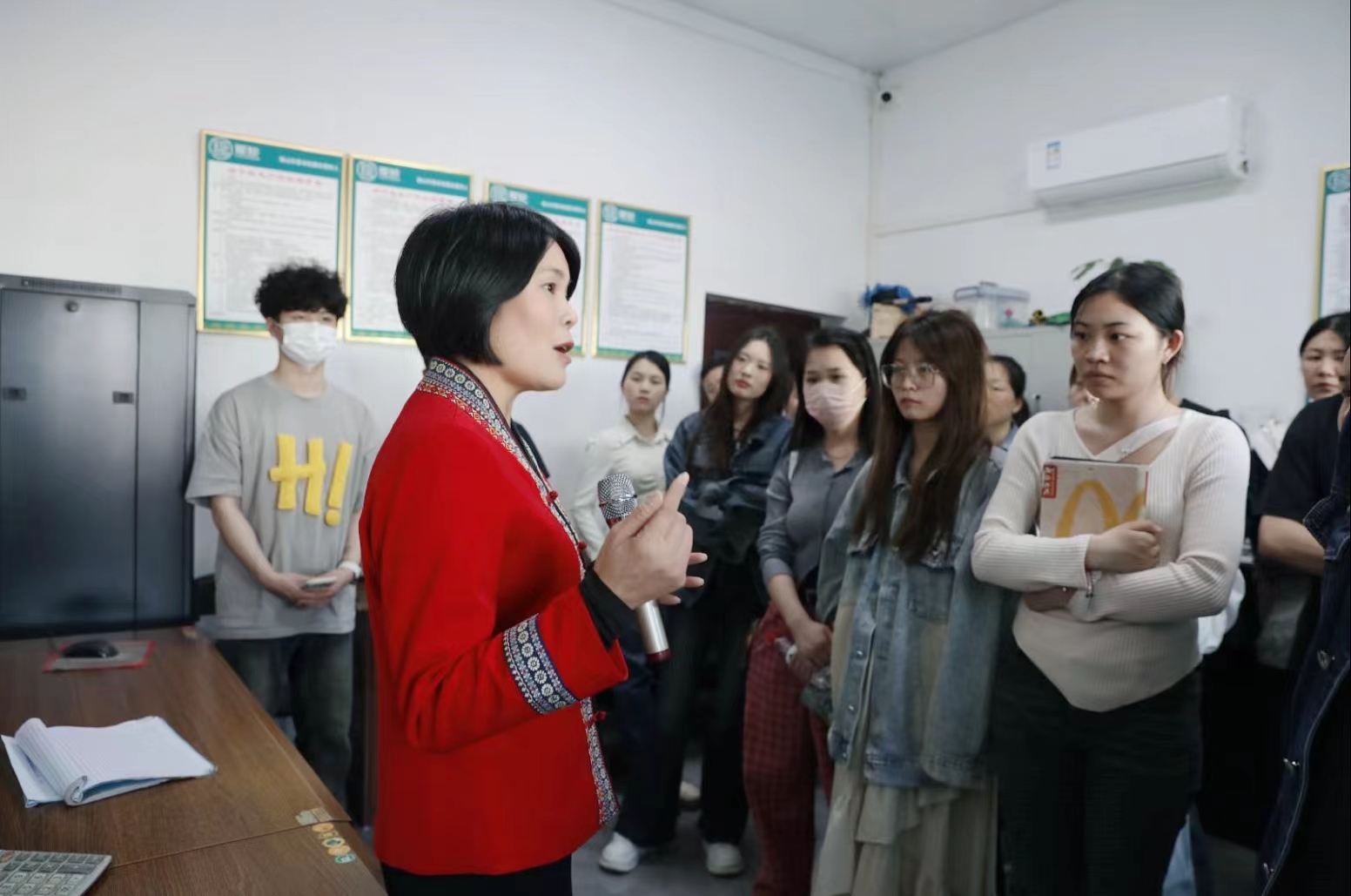 工(gōng)廠(chǎng)參觀 (1).jpg